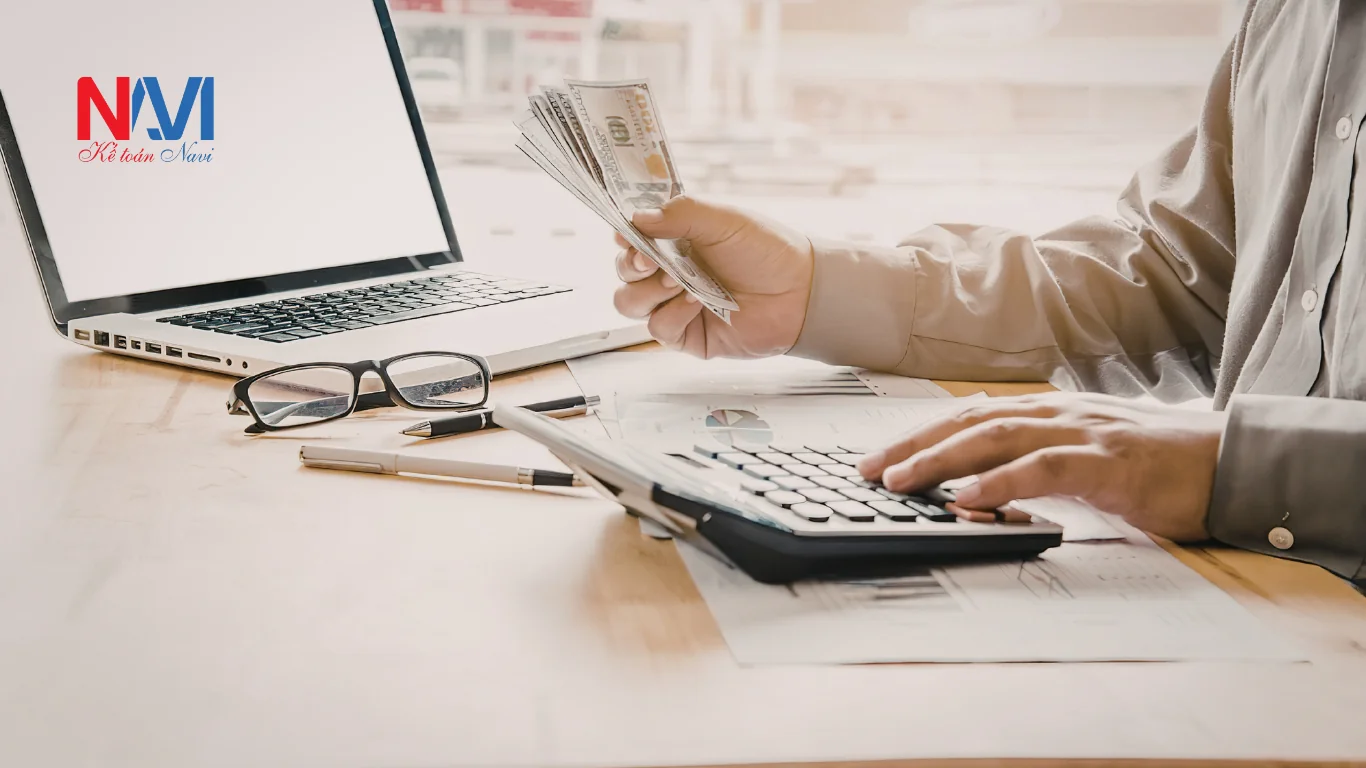 Cách tính thuế TNCN khi vừa làm công ty vừa làm chủ hộ kinh doanh